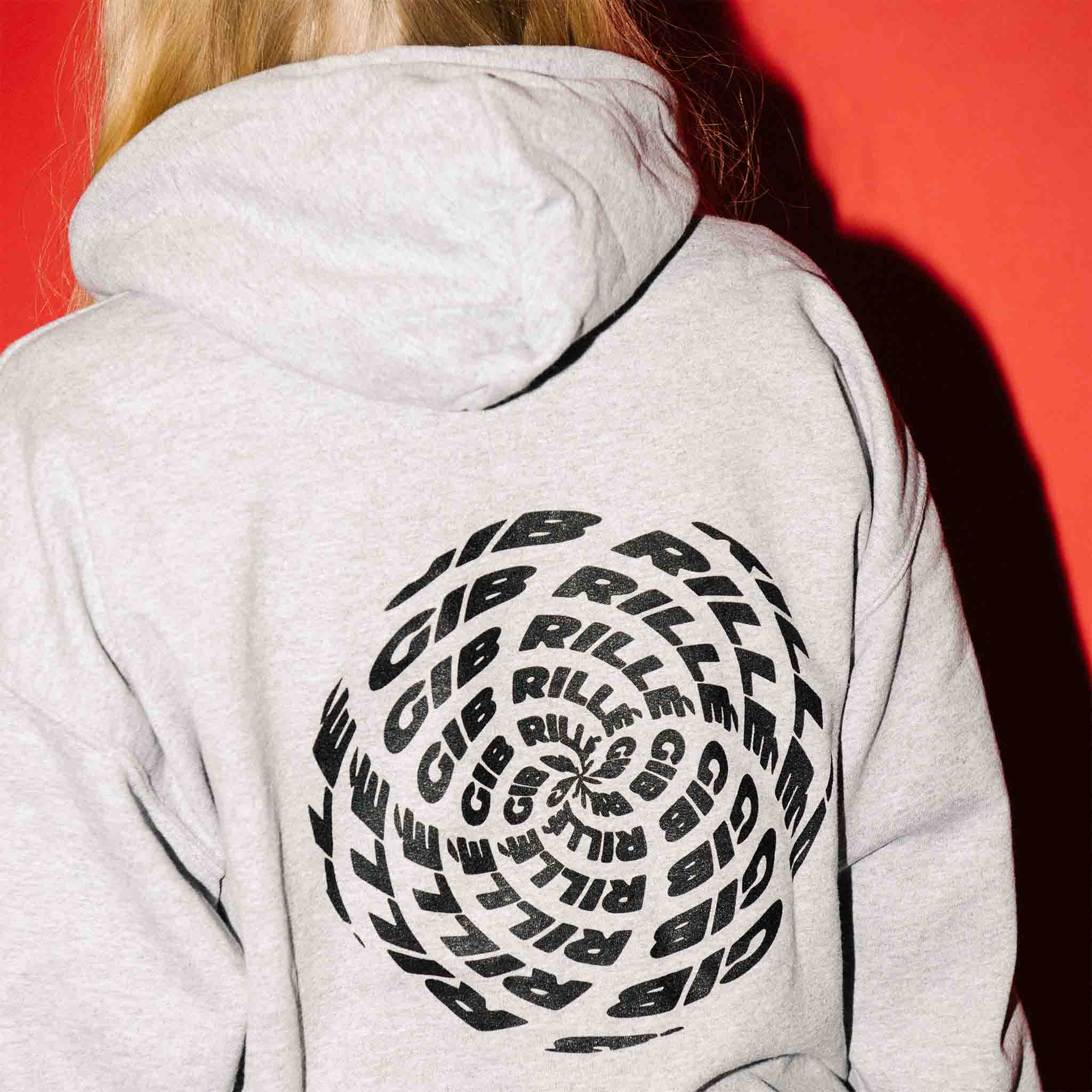 Gib Rillé Illusion Hoodie in Farbe grau mit grafischer Backprint Lightweight Close Up