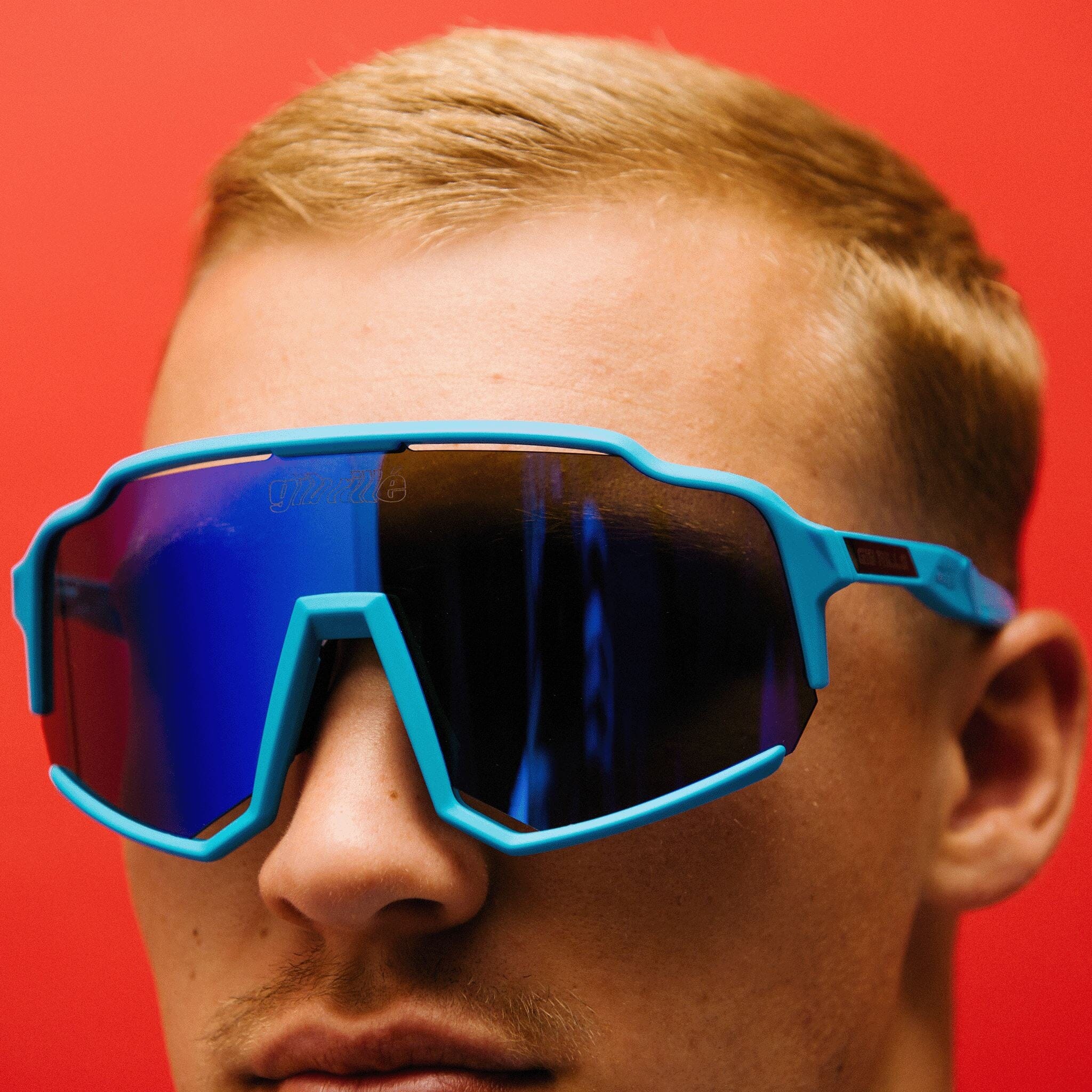 gib.rille-sonnenbrille-future-glasses-schnelle-brille-techno-brille-fahrradsonnebrille Sonnenbrille mit verlaufenden Gläsern - Sonnenbrille mit verspiegelten Gläsern, Sonnenbrille mit farbigen Gläsern Rennrad Brille