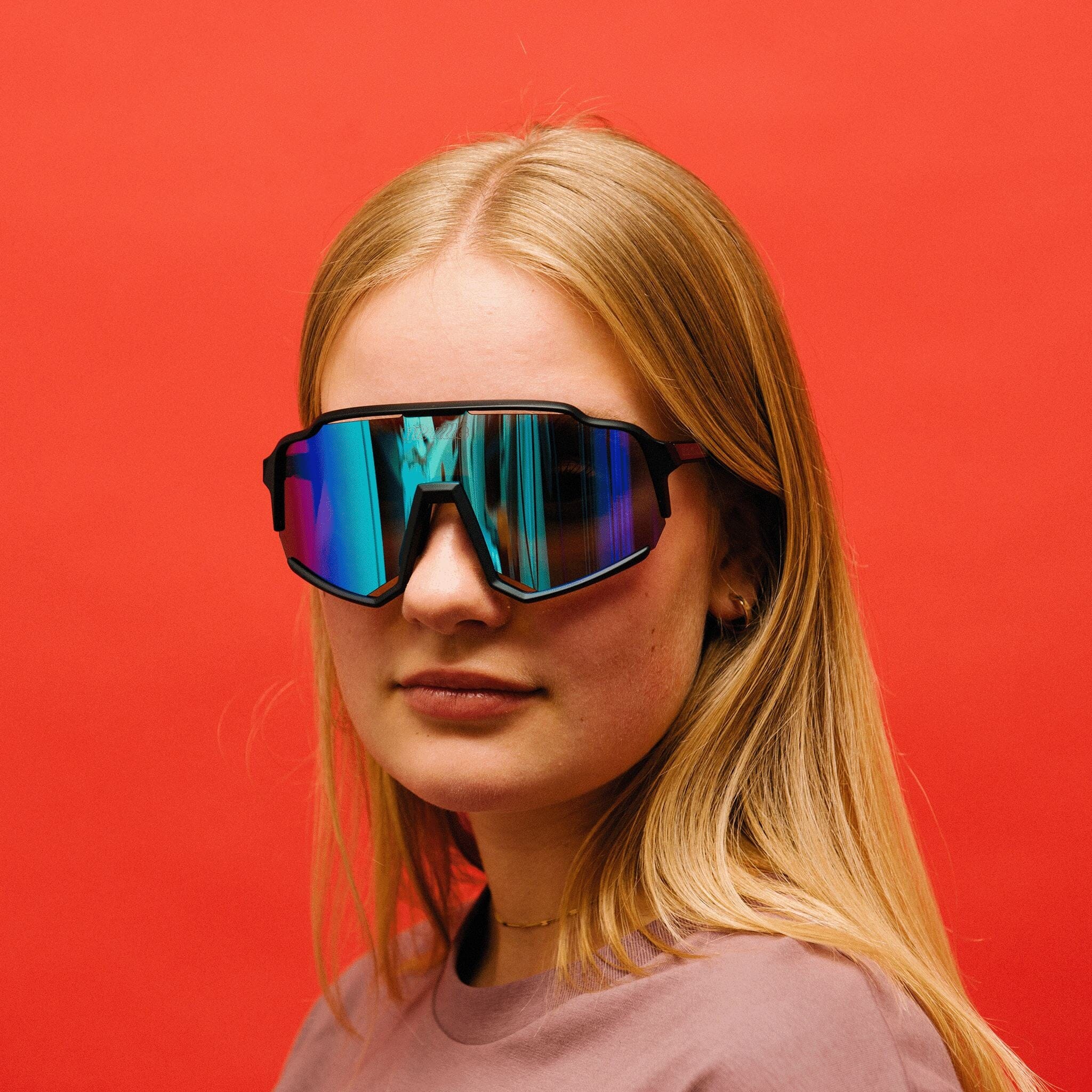 gib.rille-sonnenbrille-future-glasses-schnelle-brille-techno-brille-fahrradsonnebrille Sonnenbrille mit verlaufenden Gläsern - Sonnenbrille mit verspiegelten Gläsern, Sonnenbrille mit farbigen Gläsern Rennrad Brille